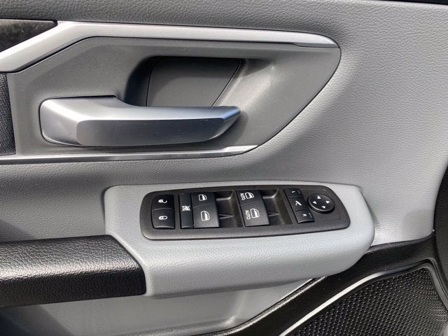 2022 RAM 1500 Big Horn Crew Cab 4x4 5'7" Box