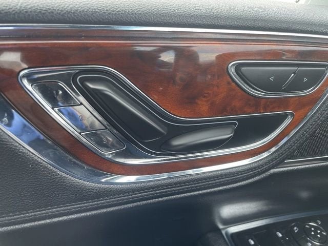 2017 Lincoln Continental Select