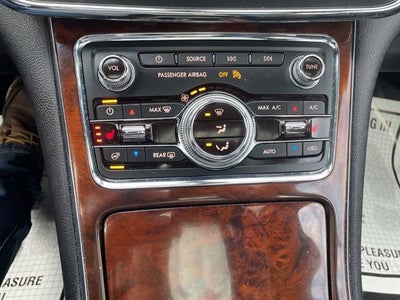 2017 Lincoln Continental Select