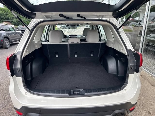 2023 Subaru Forester Base