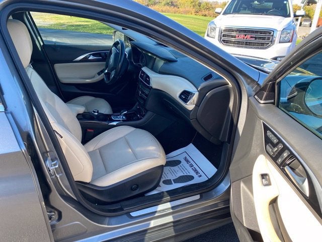 2018 INFINITI QX30 Premium