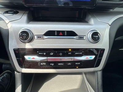 2023 Ford Explorer XLT 4WD