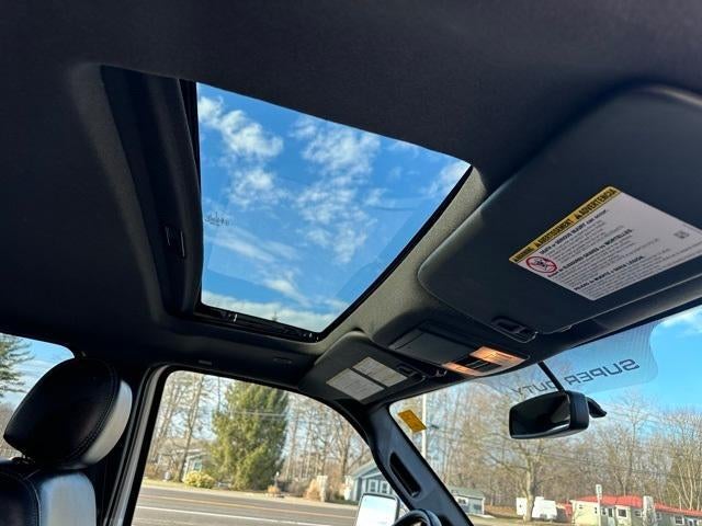 2016 Ford Super Duty F-250 SRW 4WD Crew Cab 6-3/4 Ft Box Lariat