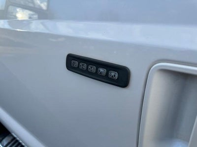 2016 Ford Super Duty F-250 SRW 4WD Crew Cab 6-3/4 Ft Box Lariat