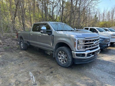 2024 Ford Super Duty F-350 SRW LARIAT 4WD Crew Cab 6.75' Box