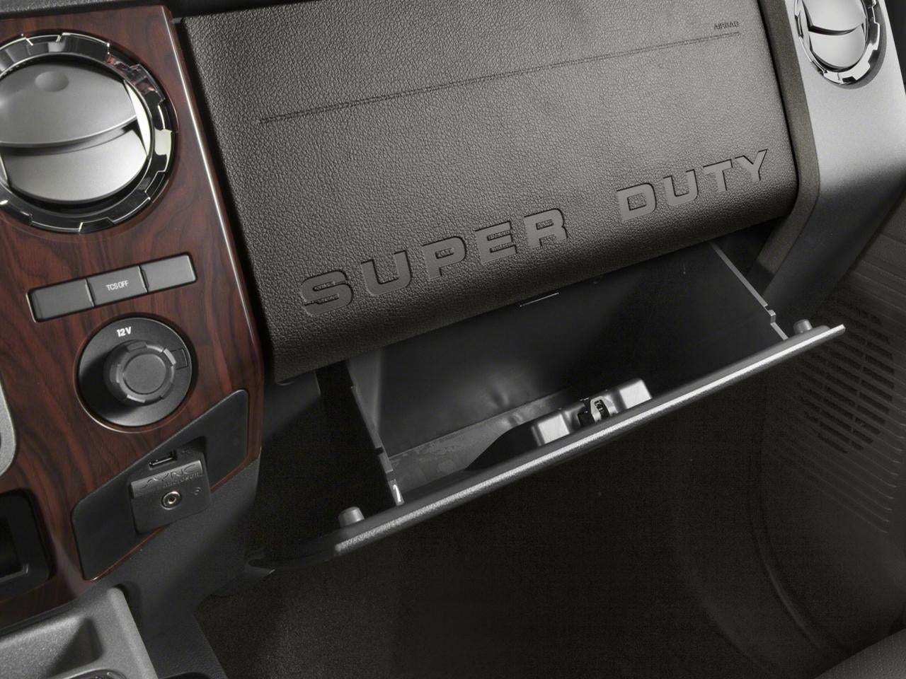 2016 Ford Super Duty F-450 DRW 4WD Crew Cab 8 Ft Box Lariat