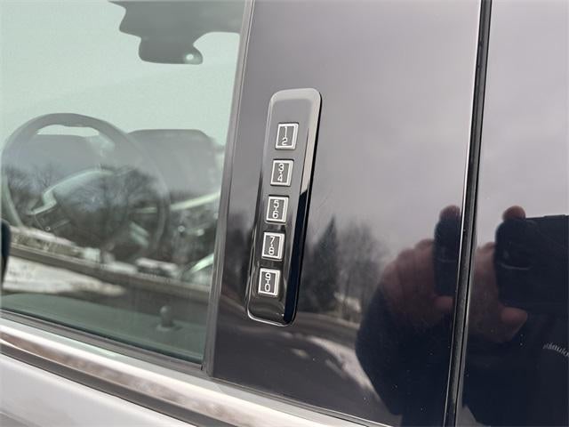 2021 Ford F-150 LARIAT 4WD SuperCrew 5.5' Box