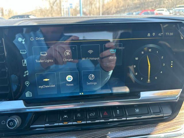 2023 Chevrolet Silverado 1500 Crew Cab Short Box 4-Wheel Drive RST