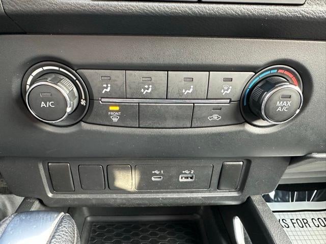 2022 Nissan Frontier Crew Cab 4x4 SV Auto