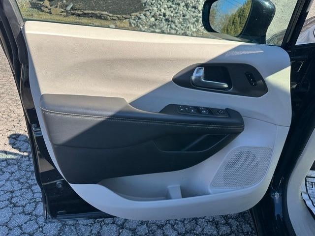 2024 Chrysler Pacifica Touring L FWD