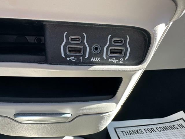 2024 Chrysler Pacifica Touring L FWD