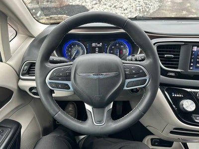 2022 Chrysler Voyager LX FWD