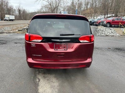 2022 Chrysler Voyager LX FWD