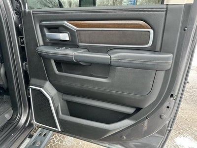 2023 RAM 3500 Laramie 4x4 Crew Cab 8' Box