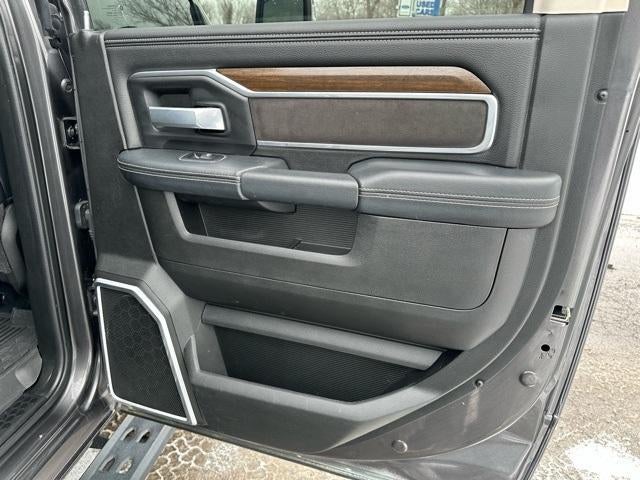 2023 RAM 3500 Laramie 4x4 Crew Cab 8' Box