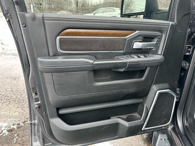 2023 RAM 3500 Laramie 4x4 Crew Cab 8' Box