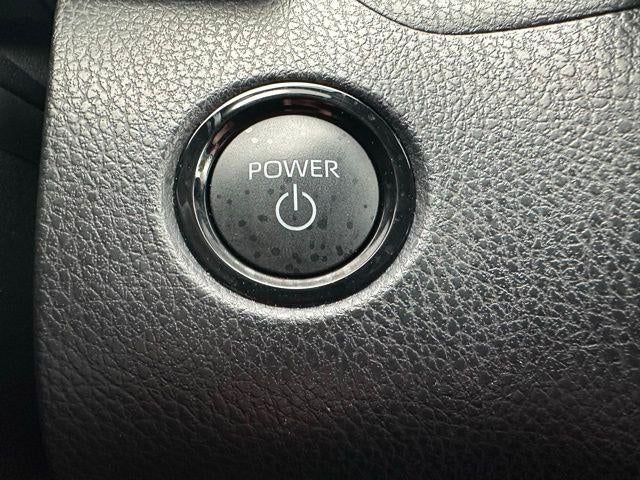 2025 Toyota Camry LE AWD (Natl)