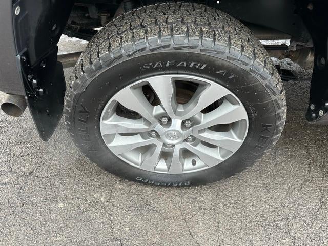 2017 Toyota Tundra 4WD 4WD Limited CrewMax 5.5' Bed 5.7L FFV (SE)