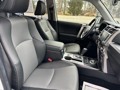 2024 Toyota 4Runner SR5 Premium 4WD (Natl)