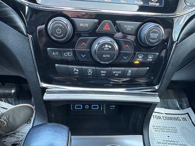 2021 Jeep Grand Cherokee Laredo X 4x4
