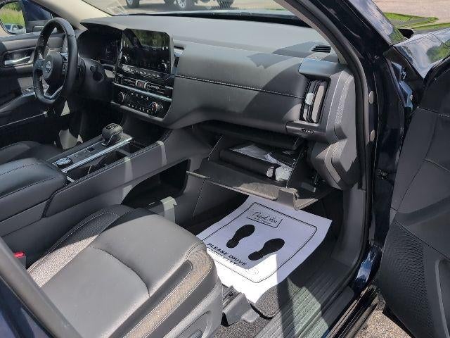 2024 Nissan Pathfinder SL 4WD